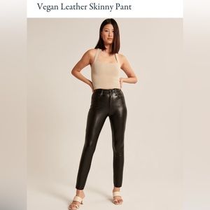 NEW WITH TAGS! Abercrombie & Fitch Vegan Leather Skinny Pant